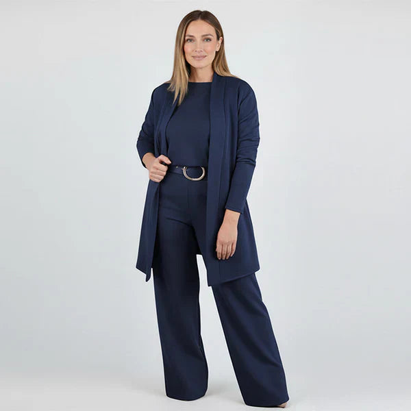 Cliona – Elegant Three-Piece Stretch Set