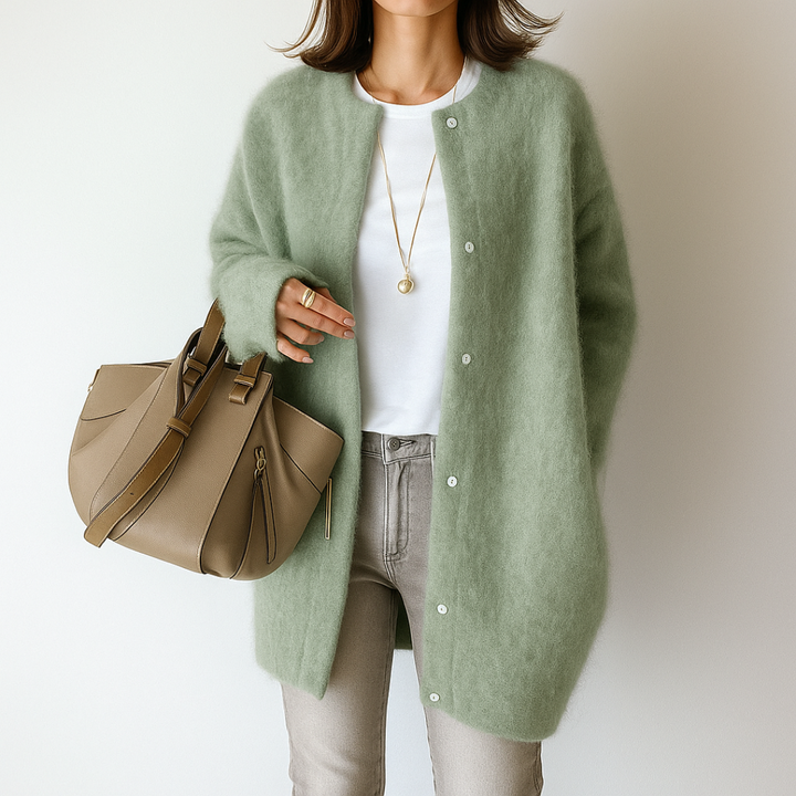 Nainsí – Warm and Stylish Knitted Cardigan
