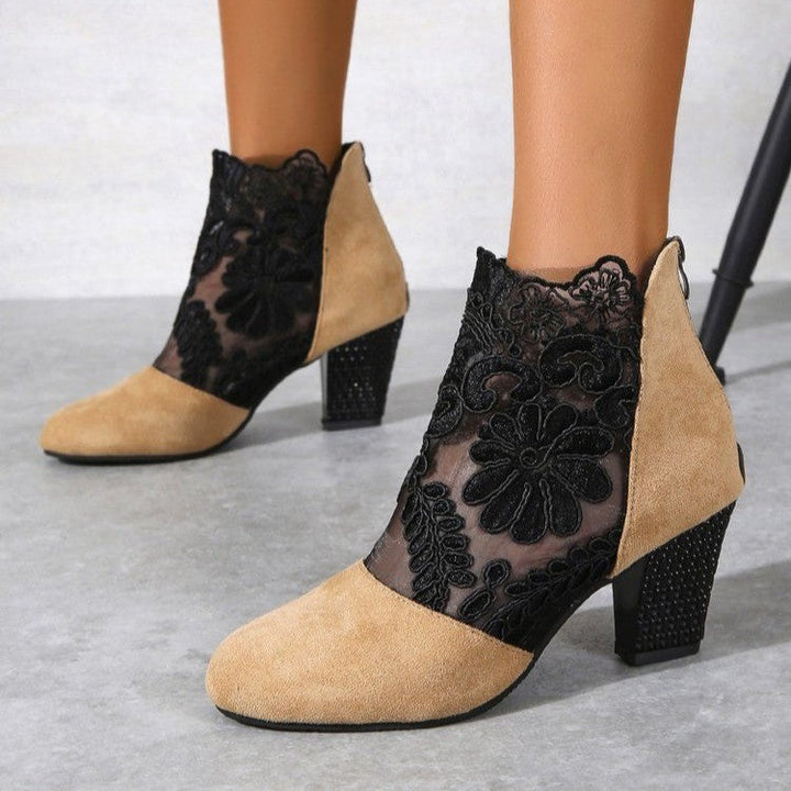 Treise – Elegant Lace High Heels