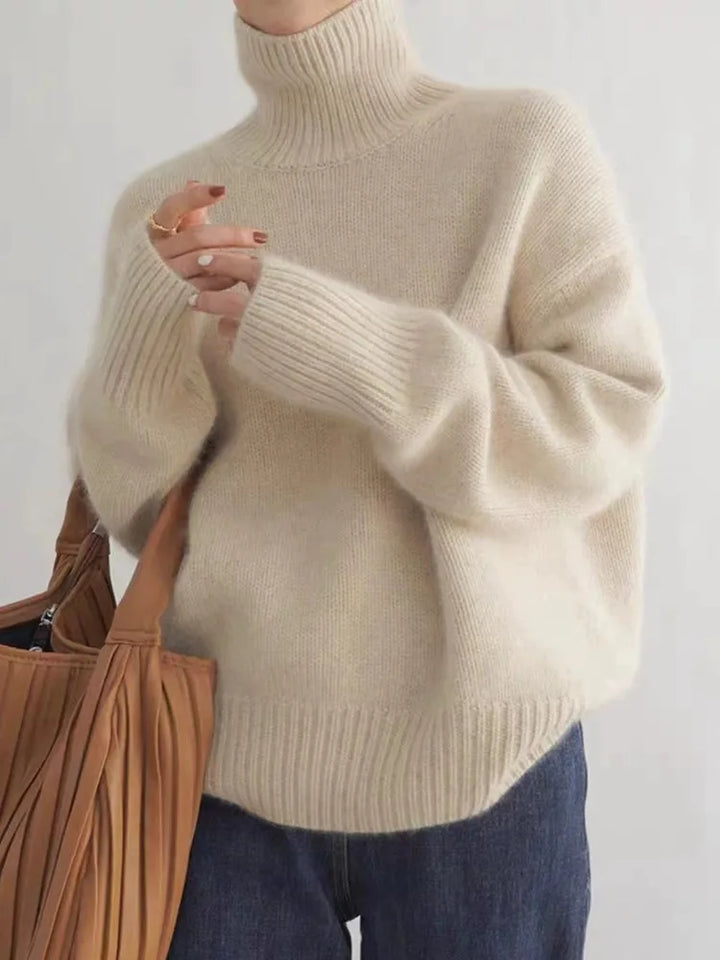 Fíonaí – High-Neck Cashmere Sweater
