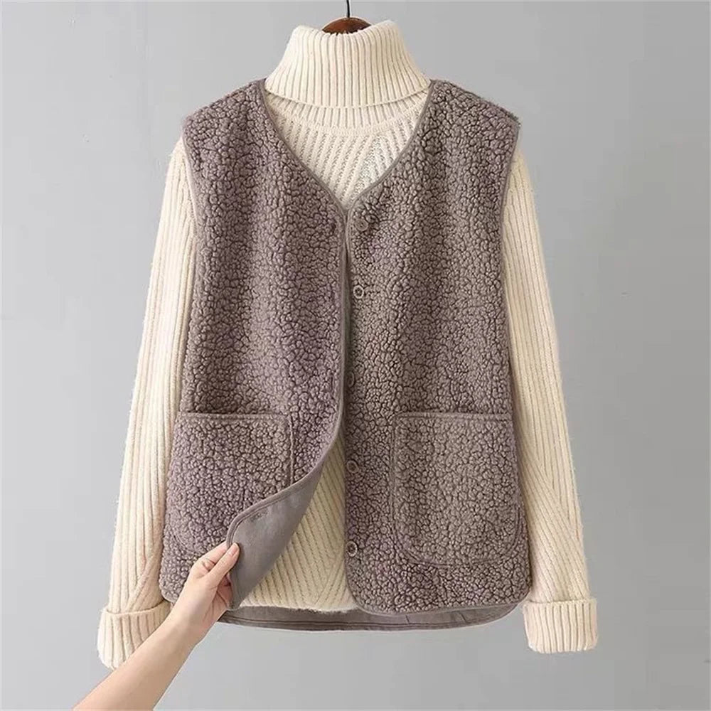 Lirien – Classic Knit Cardigan