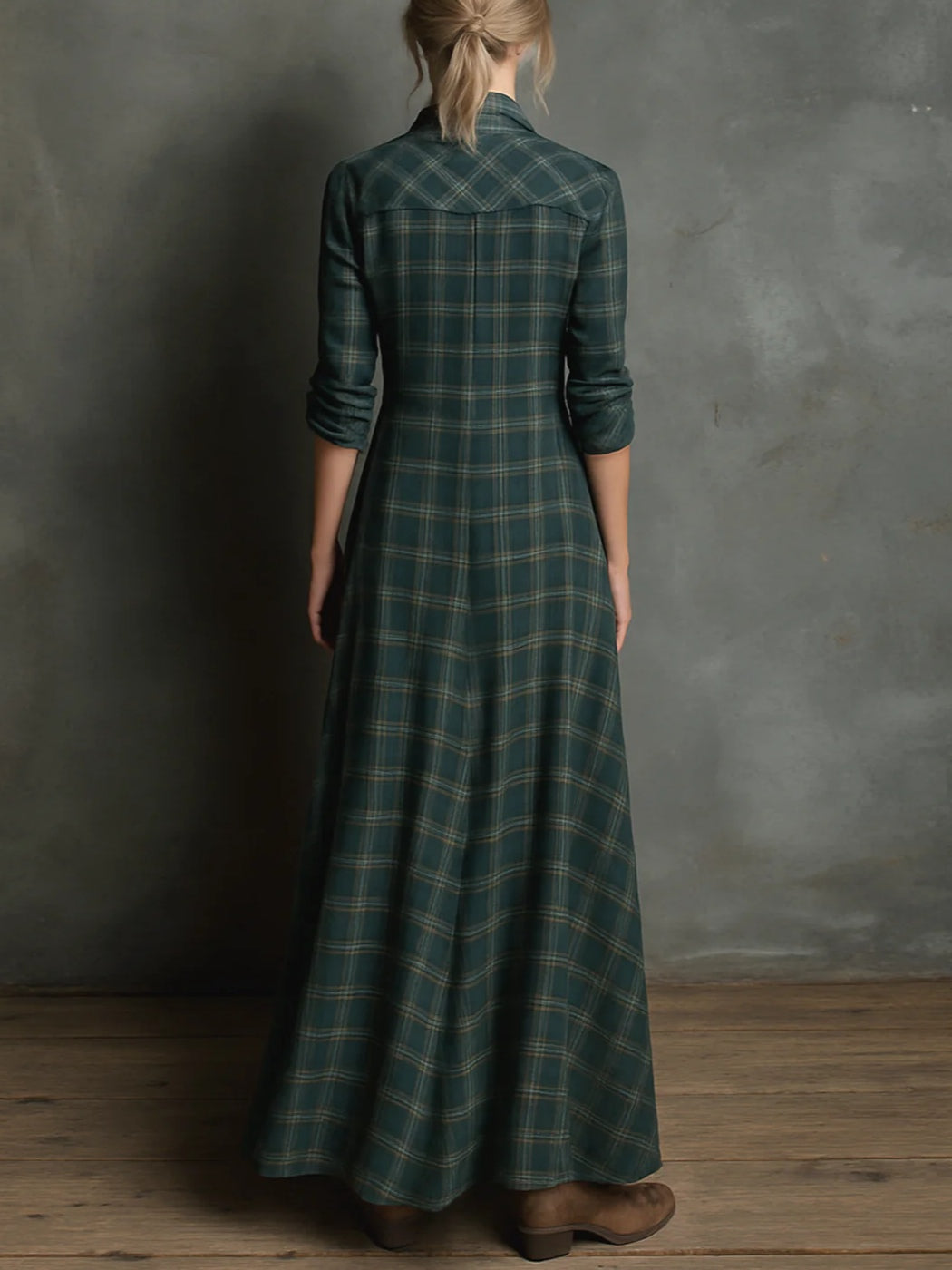 Isibeal – Long Dress with Green Check Lapel