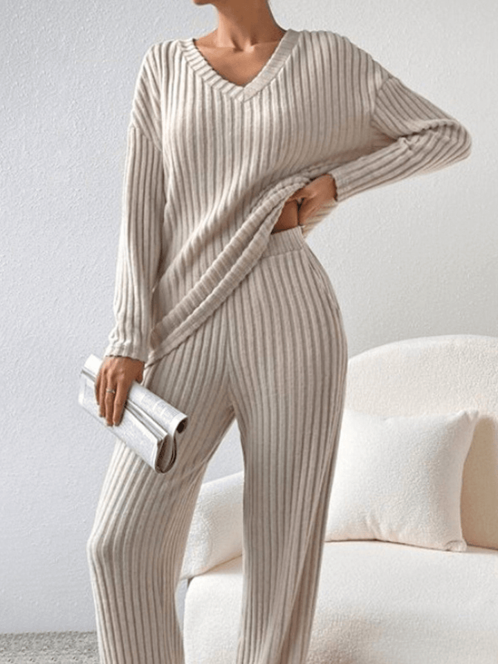 Ailionóra – Cosy & Comfortable Two-Piece Set